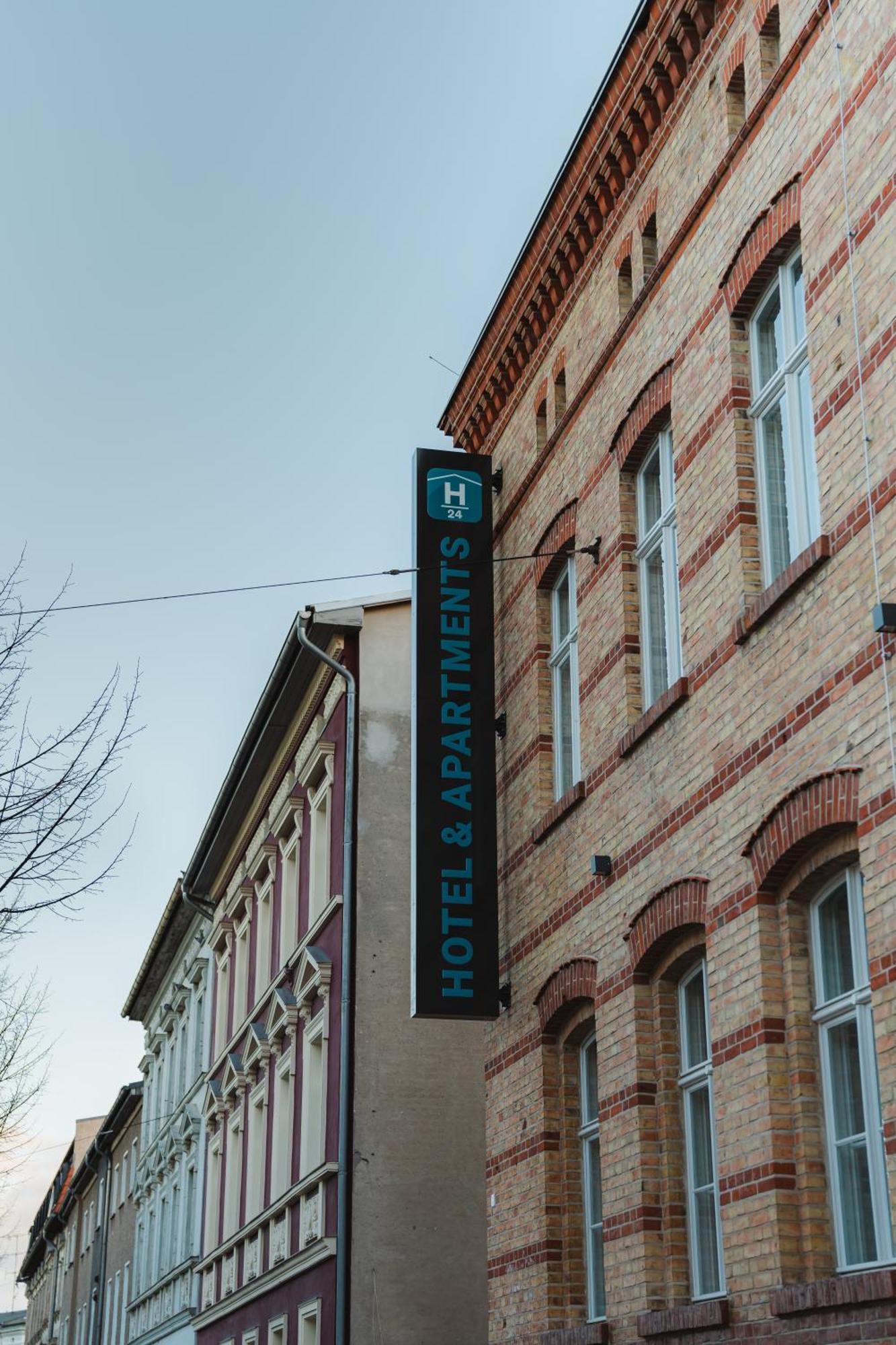 H24 Hotel Apartments Eberswalde Buitenkant foto